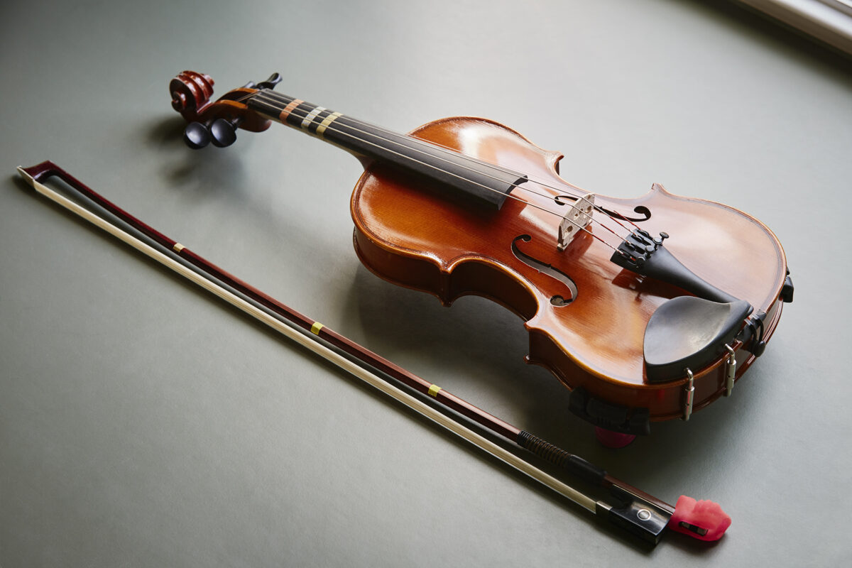 Image of a student violin and bow