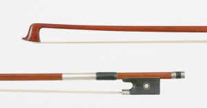 Image of the frog and tip of 4/4 brazilwood violin bow
