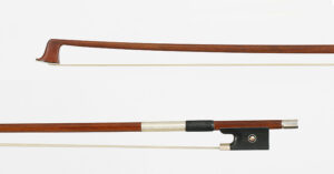Image of tip and frog of a pernambuco 4/4 violin bow